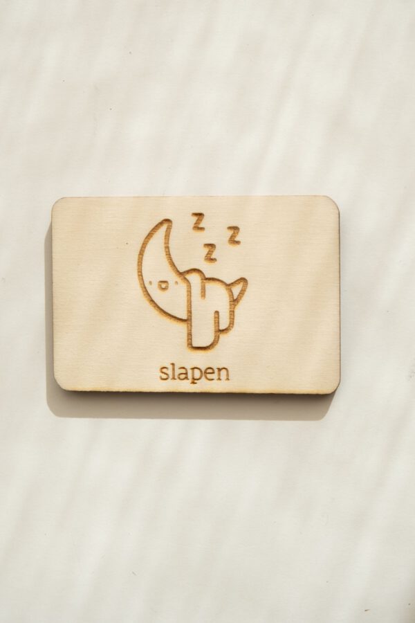 kind slapen bed bedritueelbord